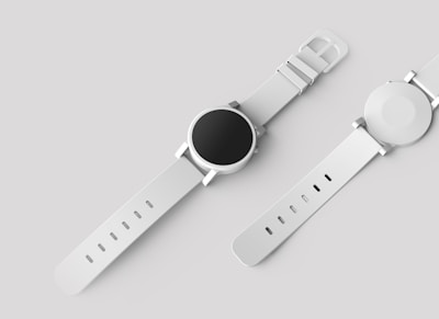 Minimalist smart watch with leather band